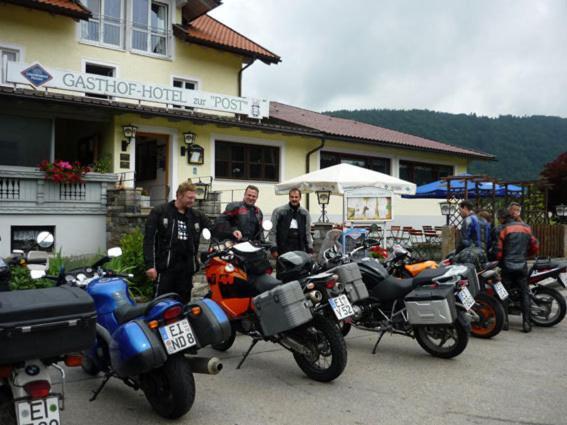 Gasthof Hotel Zur Post Erlau  Exteriör bild