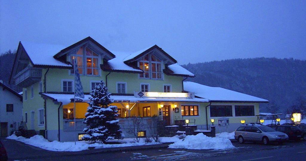 Gasthof Hotel Zur Post Erlau  Exteriör bild