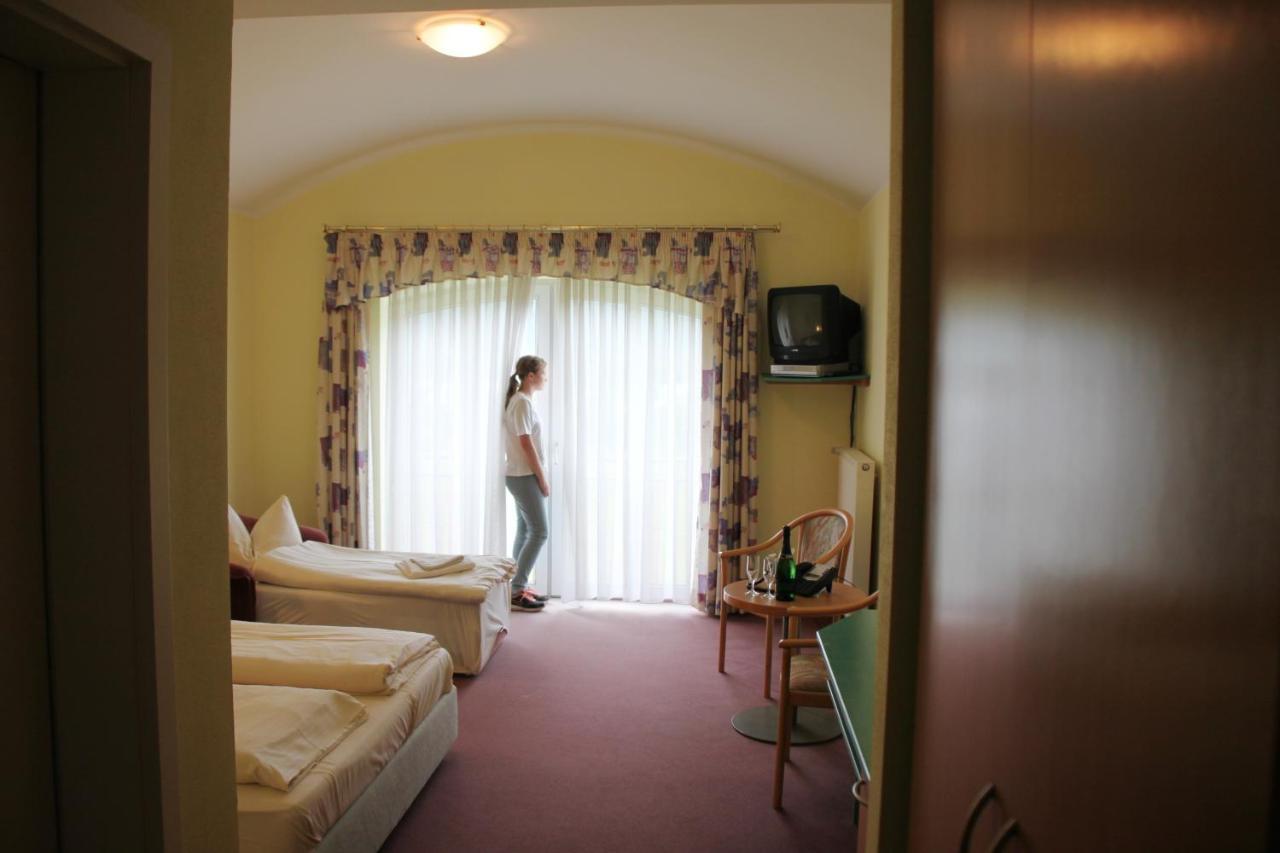 Gasthof Hotel Zur Post Erlau  Exteriör bild